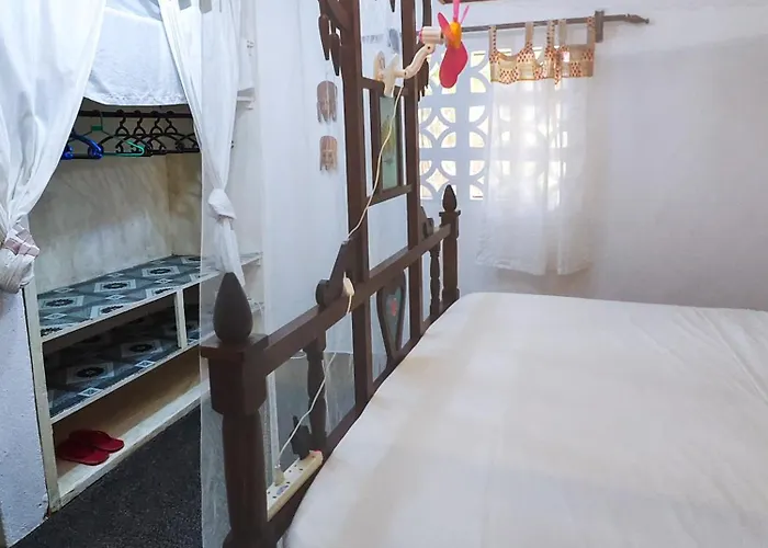 Bushbaby Cottage Diani Beach, Private Tropical Garden Escape